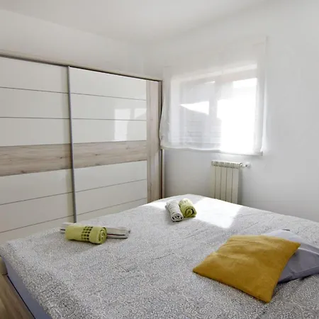 Apartment Enea 2 By Interhome